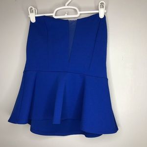 Women’s strapless flowy tube top